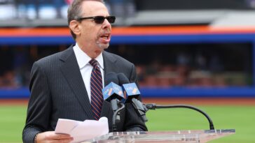 mets-honoring-howie-rose-with-special-retirement-ceremony-before-final-regular-season-game