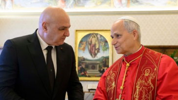 pope-leo-xiv-meets-lebanese-president,-expressing-‘serious-concerns’-on-implementing-israel-peace-deal