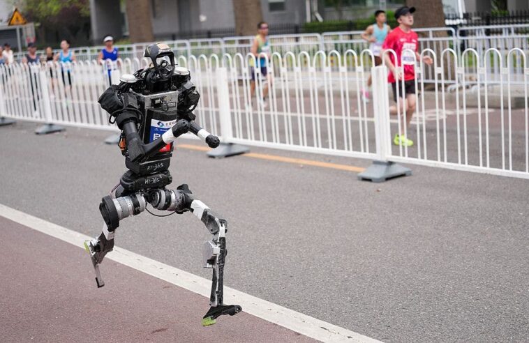 watch:-terminator’s-chinese-cousin-slams-into-wall-during-humanoid-robot-trial-run