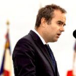 drug-gangs-bribe,-blackmail-and-intimidate-mayors,-cops-and-other-public-officials:-french-prime-minister-lecornu