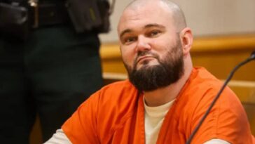 pool-ball-in-throat,-tortured,-chainsawed:-chuckling-murderer-asks-judge-for-death-after-grisly-murder-of-teen-girl-20-years-his-junior