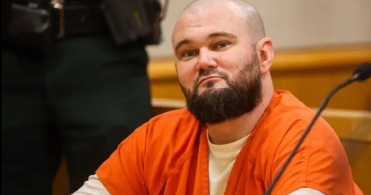 pool-ball-in-throat,-tortured,-chainsawed:-chuckling-murderer-asks-judge-for-death-after-grisly-murder-of-teen-girl-20-years-his-junior
