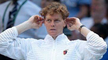 top-ranked-jannik-sinner-withdraws-from-us-open-with-right-knee-injury:-‘sad-and-disappointed’