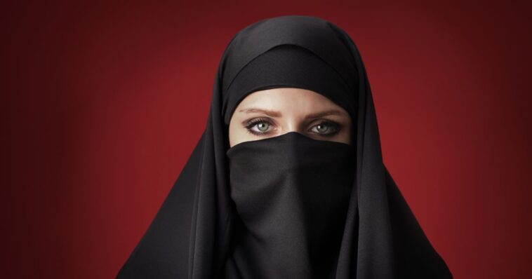 more-westerners-waking-up-to-islam-as-gov’t-bans-face-coverings,-leaving-both-muslims-and-(ironically)-feminists-angry