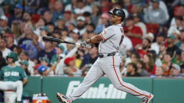 rafael-devers-hits-homer-in-return-to-boston-after-mixed-reaction