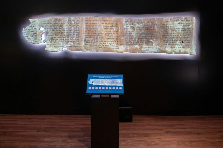 the-oldest-bibles-on-earth-leave-america-in-two-weeks-—-then-return-to-the-dark