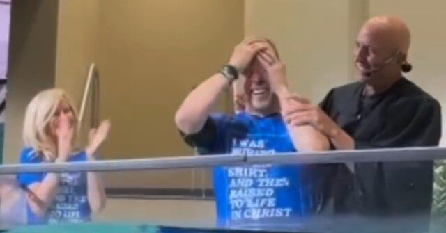 donnie-wahlberg-posts-video-of-him-&-wife-jenny-mccarthy-getting-baptized-in-ca-church:-‘i-don’t-know-where-i-would-be-without-jesus!’