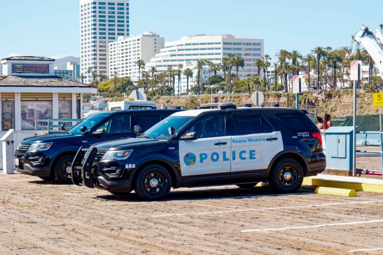 knife-wielding-man-shot-dead-by-police-after-charging cops-in-santa-monica