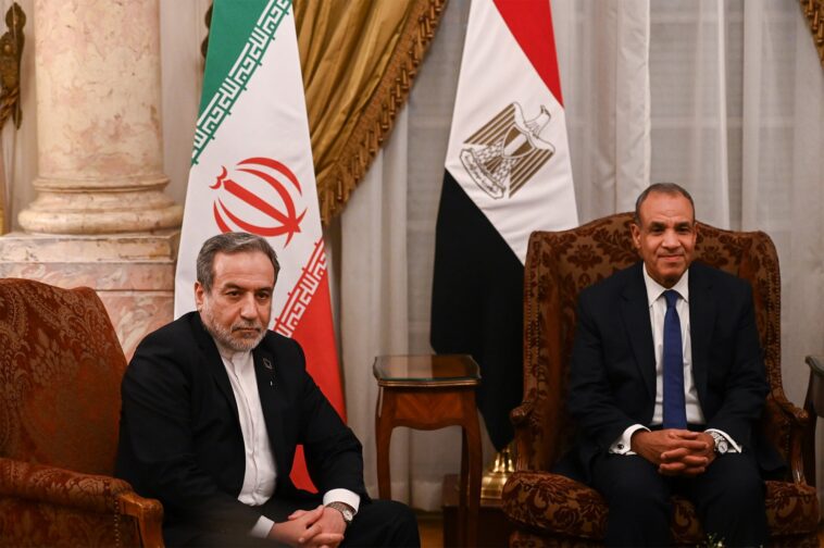 top-egyptian,-iranian-diplomats-talk-about-restarting-negotiations-with-us