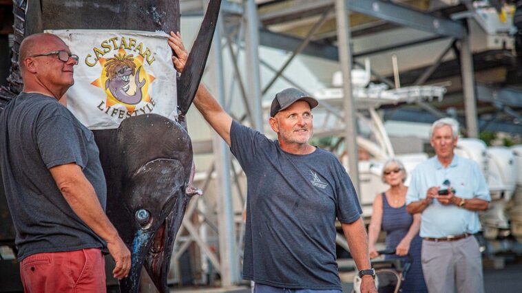 massachusetts-fishermen-land-1,260-pound-blue-marlin,-just-short-of-world-record
