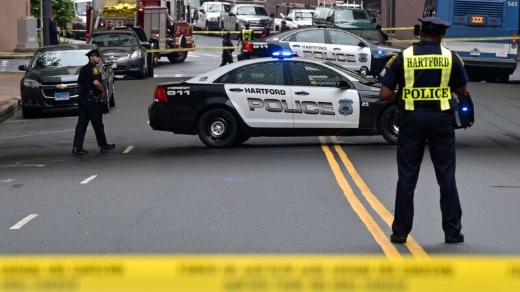 connecticut-police-officers-shot,-suspect-killed-after-attempted-arrest-sparks-hectic-chase