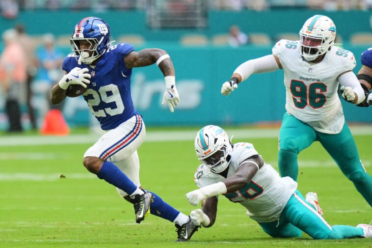 tyrone-tracy’s-woes-continue-in-giants’-preseason-win-over-dolphins