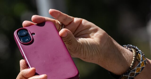 video-—-india:-teenage-boy-and-parents-die-in-fall-from-cliff-amid-iphone-dispute