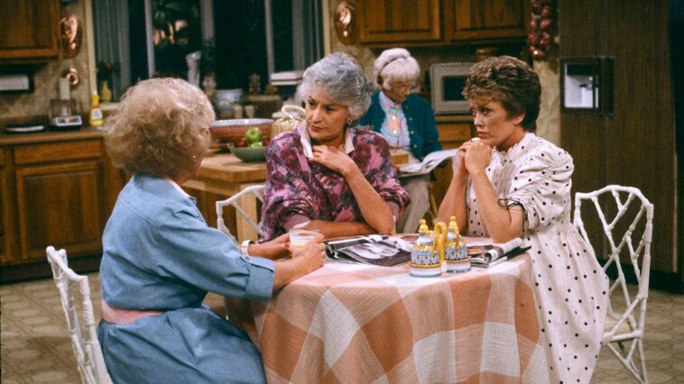 ‘golden-girls’-kitchen-comes-to-life-with-cheesecake-and-’80s-nostalgia