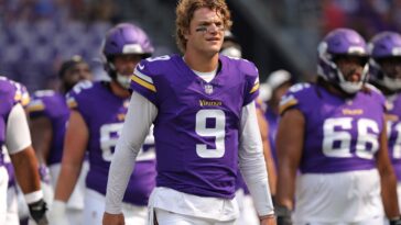 jj-mccarthy-‘banged-up’-during-rough-vikings-showing-after-losing-starting-job