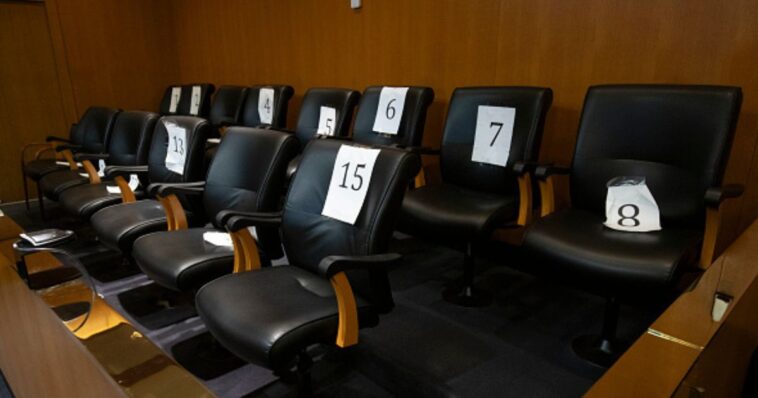 jury-slaps-down-burglar’s-$10m-suit-against-urine-tossing-business-owner-who-shot-him