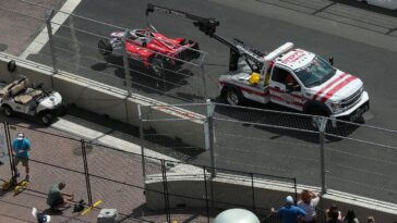 indycar-drivers-david-malukas,-sting-ray-robb-involved-in-scary-crash-in-freedom-250-grand-prix