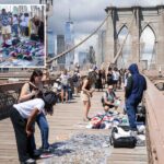 dozens-of-illegal-vendors-swarm-brooklyn-bridge,-crowd-out-licensed-counterparts-including-disabled-vets