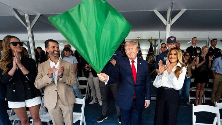 donald-trump-waves-a-patriotic-green-flag-and-the-liberals-are-furious,-bubba-wallace-locks-up-&-‘f–k-him!’