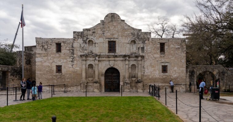 christian-abortion-protesters-fight-back-after-texas-arrests