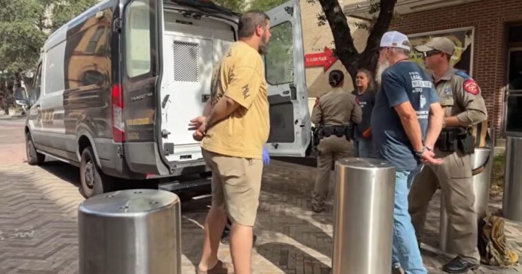 christian-abortion-protesters-fight-back-after-texas-arrests
