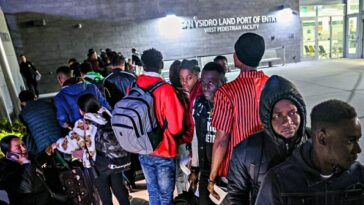 cnn:-haitians-self-deporting-to-canada-after-trump-ends-‘temporary’-amnesty