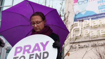 pro-life-advocates-warn-new-jersey-law-could-criminalize-prayer-outside-abortion-clinics