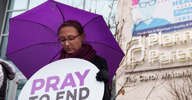 pro-life-advocates-warn-new-jersey-law-could-criminalize-prayer-outside-abortion-clinics