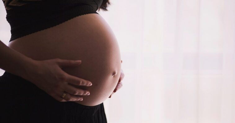 winning:-new-study-finds-liberals-skipping-parenthood-over-mental-health-worries-while-conservatives-build-families