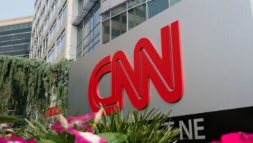 cnn-loses-signal-for-half-an-hour,-network-blames-tech-issues