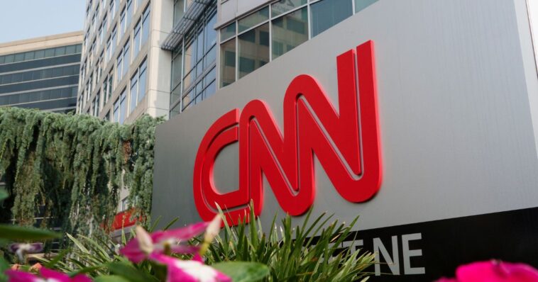 cnn-loses-signal-for-half-an-hour,-network-blames-tech-issues