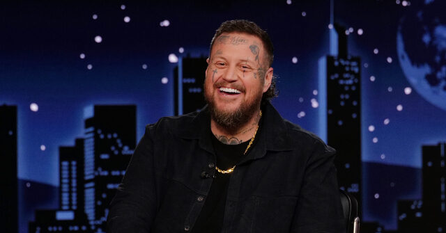 jelly-roll-unleashes-penis-jokes,-fat-jokes-on-trump-in-‘jimmy-kimmel-live!’-hosting-return:-‘fat-pig’