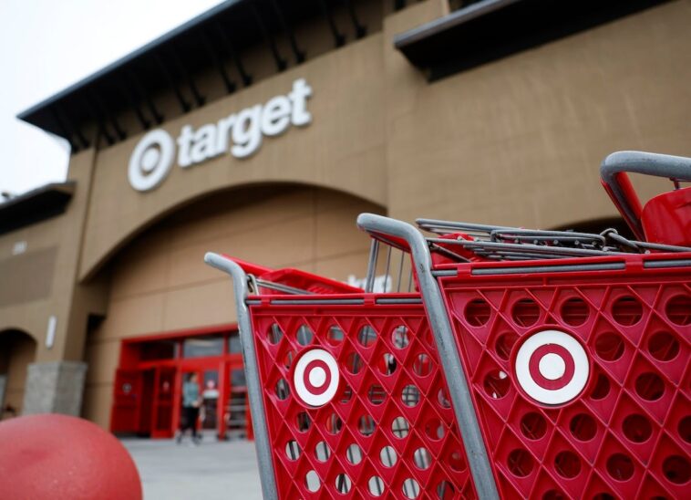 target-pulls-halloween-costume-after-customers-call-it-‘racist’-—-you-have-to-see-it