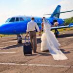pilot-marries-vegas-bound-couple-mid-flight-as-178-passengers-become-wedding-guests