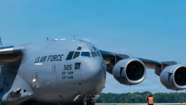 moscow-mystery:-flight-enthusiasts-track-unannounced-us.-military-flight-to-russian-capital