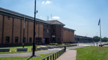 fears-grow-that-muslim-prison-gangs-are-coercing-inmates-to-convert-to-islam