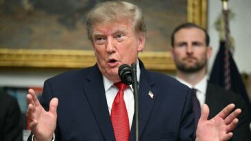 trump-‘giving-serious-consideration’-to-changing-name-of-lake-ontario-to-‘lake-america’