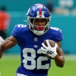 giants-wide-receiver-calvin-austin-carted-off-with-apparent-major-knee-injury-in-brutal-training-camp-scene