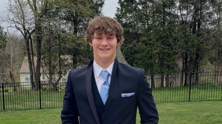 college-baseball-player-fatally-shot-after-trying-to-enter-wrong-house,-mom-says