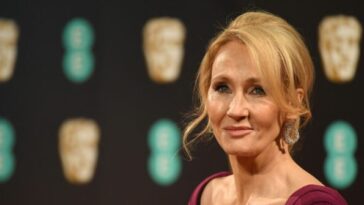 jk.-rowling-pushes-back-after-trans-mob-attacks-her-dolly-parton-tribute:-‘it-should’ve-been-you’