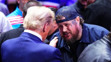 jelly-roll-unleashes-crude-jokes-about-trump’s-weight-on-kimmel,-‘from-one-fat-pig-to-another’