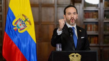 colombia’s-new-conservative-president-announces-mass-deportations