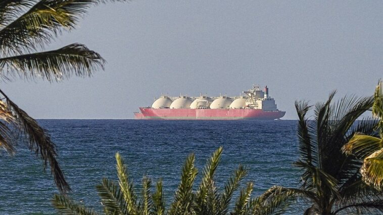 millions-of-barrels-of-iranian-oil-sit-beyond-trump-blockade-as-he-vows-‘zero-leakage’