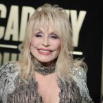 dolly-parton’s-private-cancer-battle-highlights-why-some-patients-don’t-share-their-diagnoses