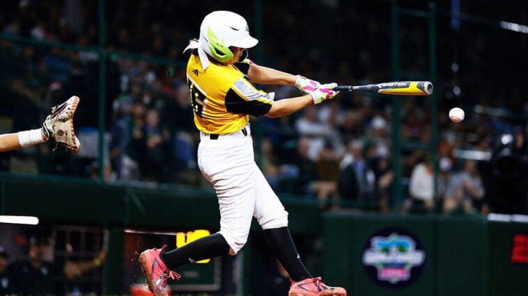 female-little-leaguer-is-smashing-records,-cbs’s-new-college-football-reporter-&-heartbreaking-sports-moments!