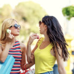 us.-consumer-spending-slowed-in-july-as-incomes-strengthened