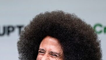 colin-kaepernick-awarded-muhammad-ali-humanitarian-honor