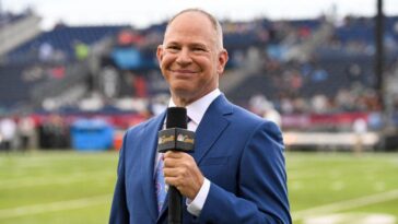 matthew-berry-discusses-whether-he’d-hire-dianna-russini-for-his-budding-fantasy-football-empire