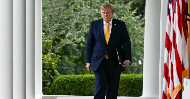 priceless:-watch-trump-personally-renames-lake-ontario-to-lake-america-on-his-own-map-–-‘now-we-have-a-lake…-and-a-gulf’