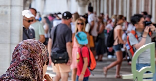 bangladesh-muslims-threaten-action-in-venice-over-mosque-permit-denial